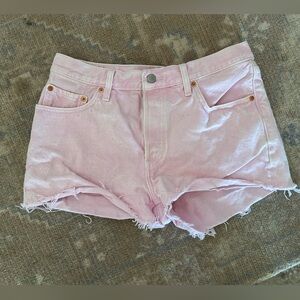 Levi’s Women’s Pink shorts 8